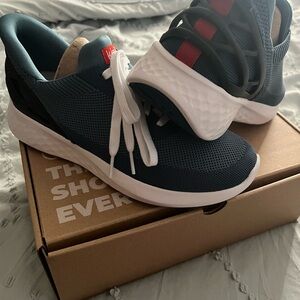 Kizik Athens Deep Sea